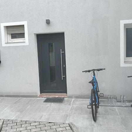 Apartments & Moeblierte Zimmer In Kahl Am Main, Kontaktloser Self Check-In, W-Lan, Schreibtisch, Duschbad, Kuechenzeile, Pkw-Plaetze Exterior foto