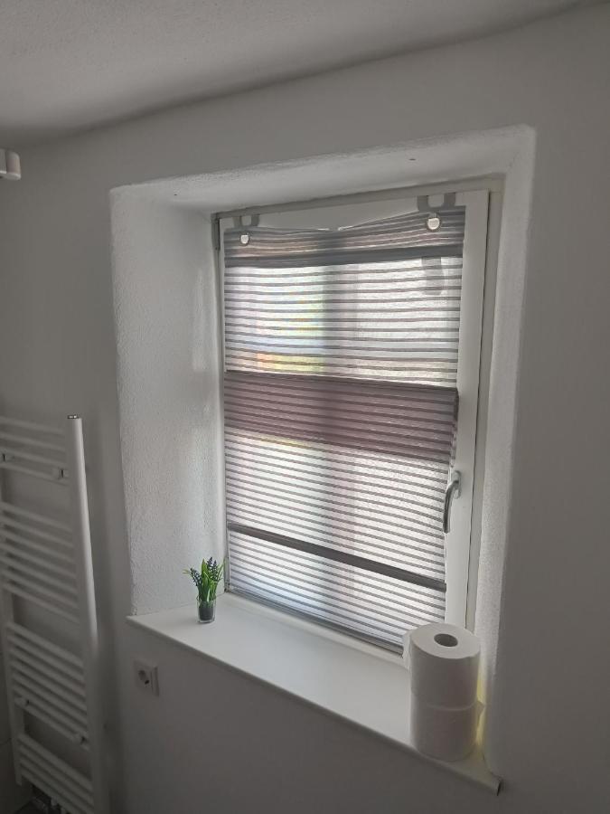 Apartments & Moeblierte Zimmer In Kahl Am Main, Kontaktloser Self Check-In, W-Lan, Schreibtisch, Duschbad, Kuechenzeile, Pkw-Plaetze Exterior foto