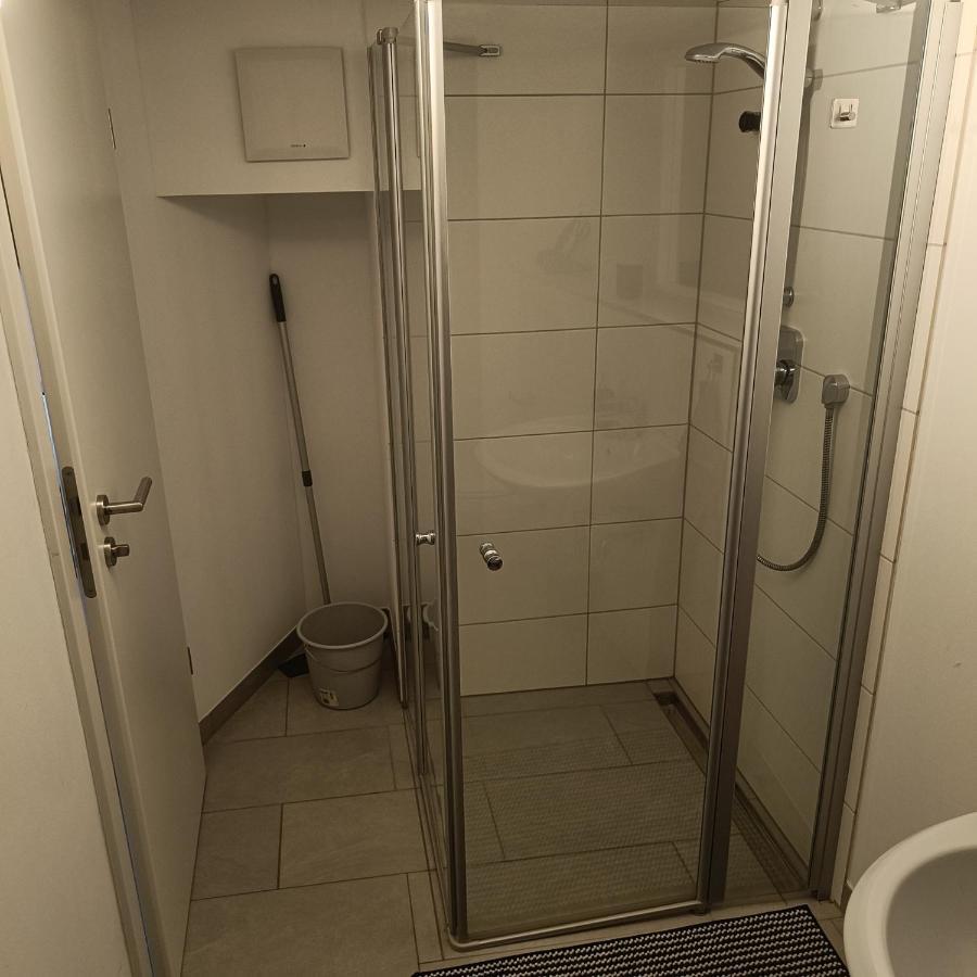 Apartments & Moeblierte Zimmer In Kahl Am Main, Kontaktloser Self Check-In, W-Lan, Schreibtisch, Duschbad, Kuechenzeile, Pkw-Plaetze Exterior foto